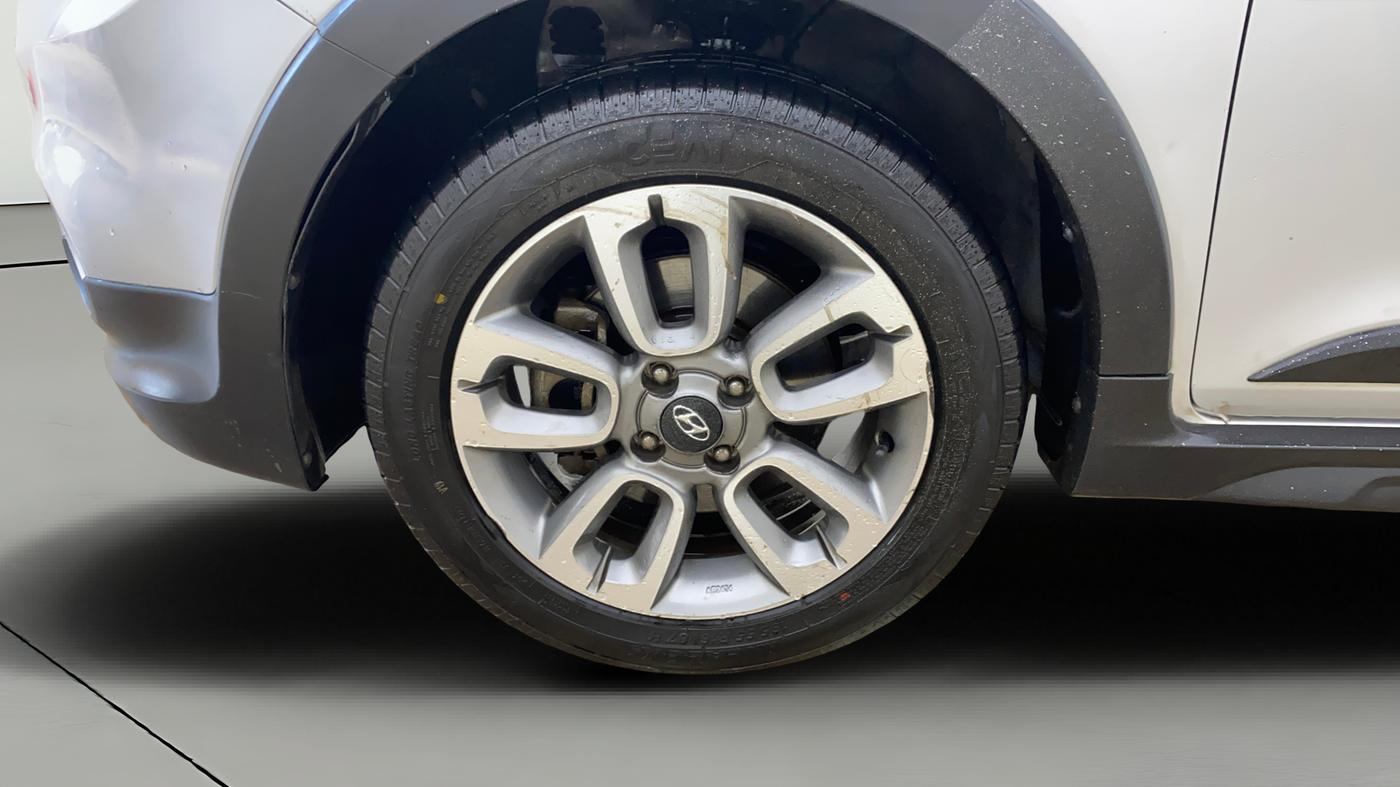 2016 Hyundai i20 Active 1.2 S, CNG, Manual, 67,663 km, Left Front Wheel