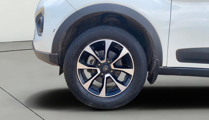 2020 Tata NEXON XZA PLUS (O) PETROL, Petrol, Automatic, 25,790 km, Left Front Wheel