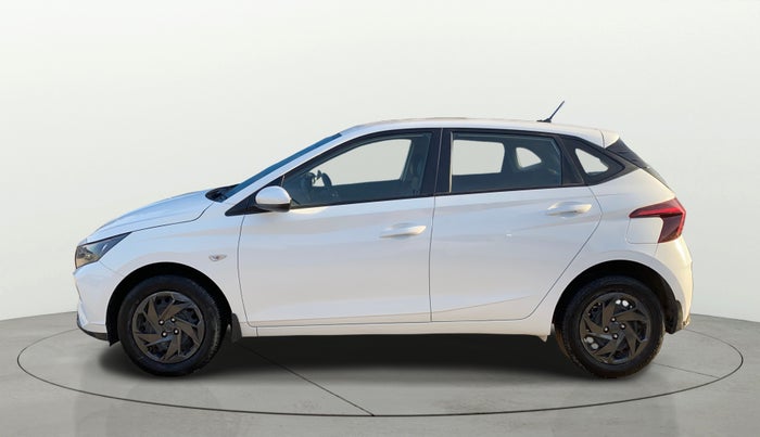 2022 Hyundai NEW I20 MAGNA 1.2 MT, Petrol, Manual, 55,771 km, Left Side