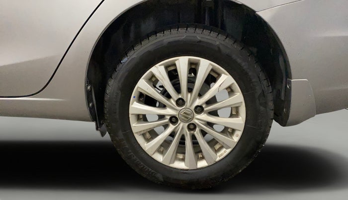 2016 Maruti Ciaz ZXI, Petrol, Manual, 99,587 km, Left Rear Wheel