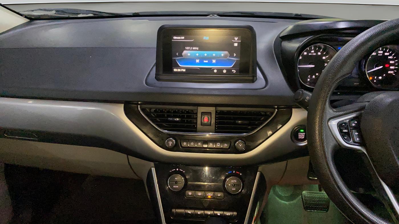 2018 Tata NEXON XZA PLUS PETROL DUAL TONE, Petrol, Automatic, 81,203 km, Air Conditioner