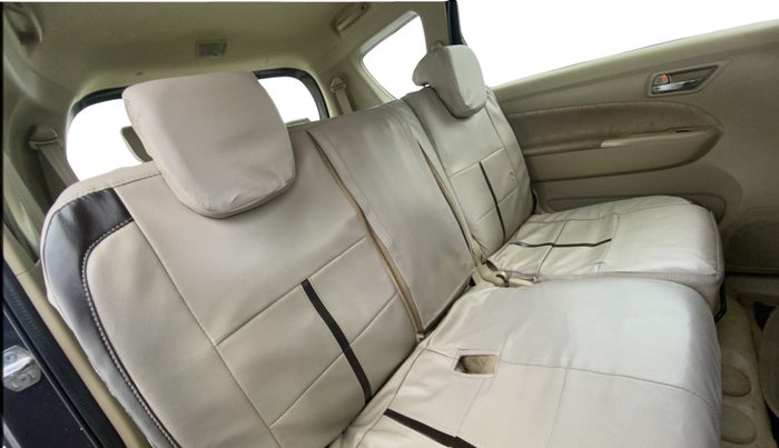 2016 Maruti Ertiga ZXI, Petrol, Manual, 86,966 km, Right Side Rear Door Cabin