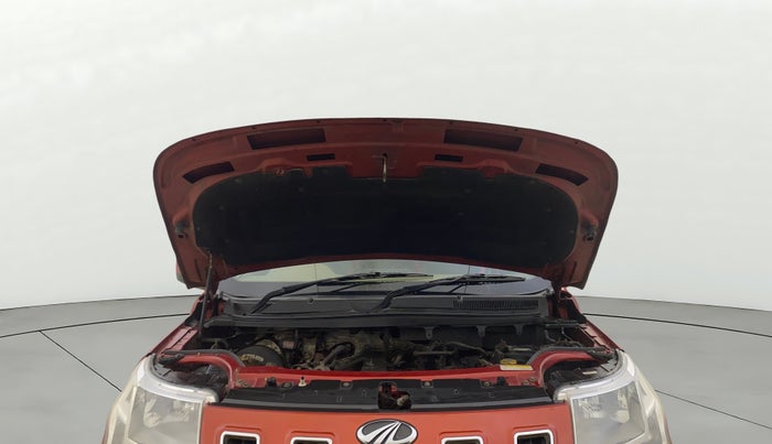 2015 Mahindra TUV300 T8, Diesel, Manual, 88,311 km, Open Bonet