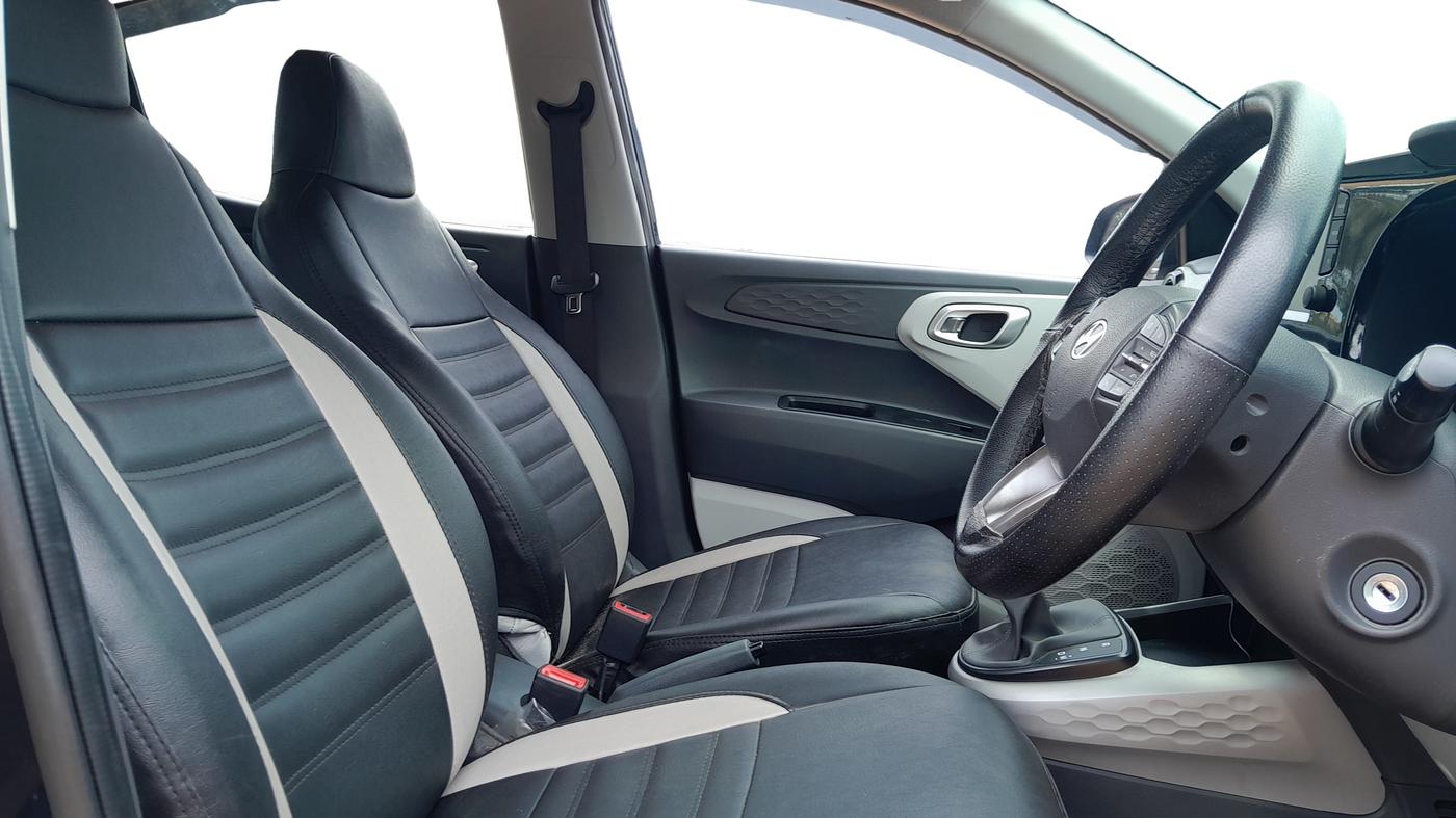 2023 Hyundai GRAND I10 NIOS SPORTZ AMT 1.2 KAPPA VTVT, Petrol, Automatic, 12,815 km, Right Side Front Door Cabin