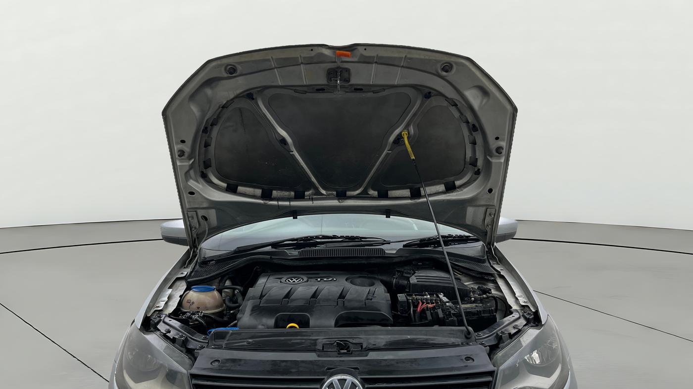 2014 Volkswagen Polo COMFORTLINE 1.5L, Diesel, Manual, 86,266 km, Open Bonet