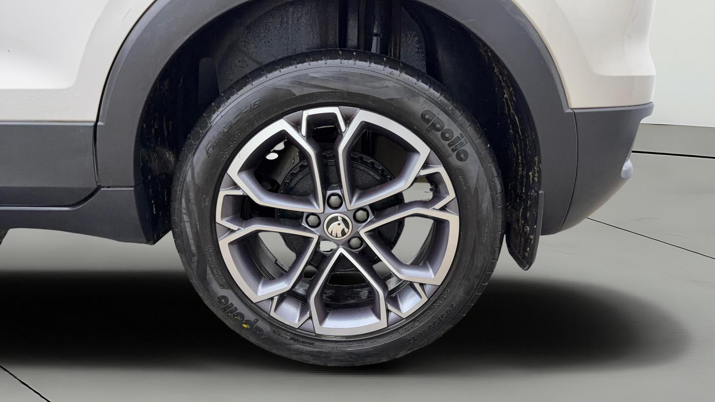 2022 Skoda KUSHAQ STYLE 1.5L TSI DSG, Petrol, Automatic, 40,532 km, Left Rear Wheel
