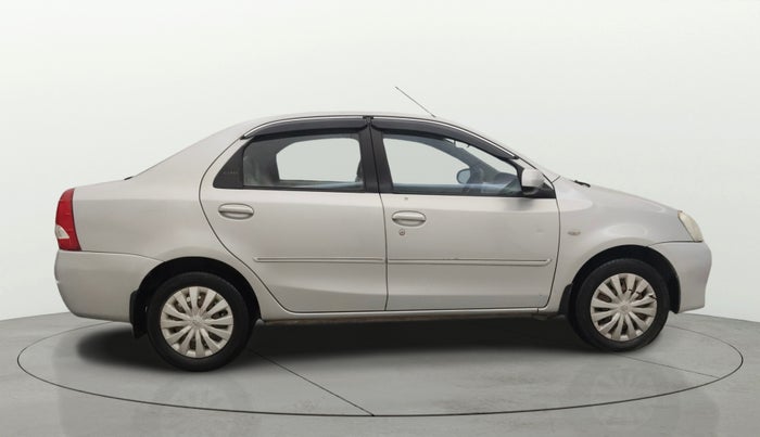 2014 Toyota Etios G, Petrol, Manual, 1,15,924 km, Right Side View