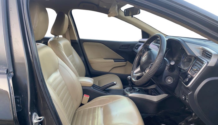 2016 Honda City 1.5L I-VTEC SV, CNG, Manual, 1,48,308 km, Right Side Front Door Cabin