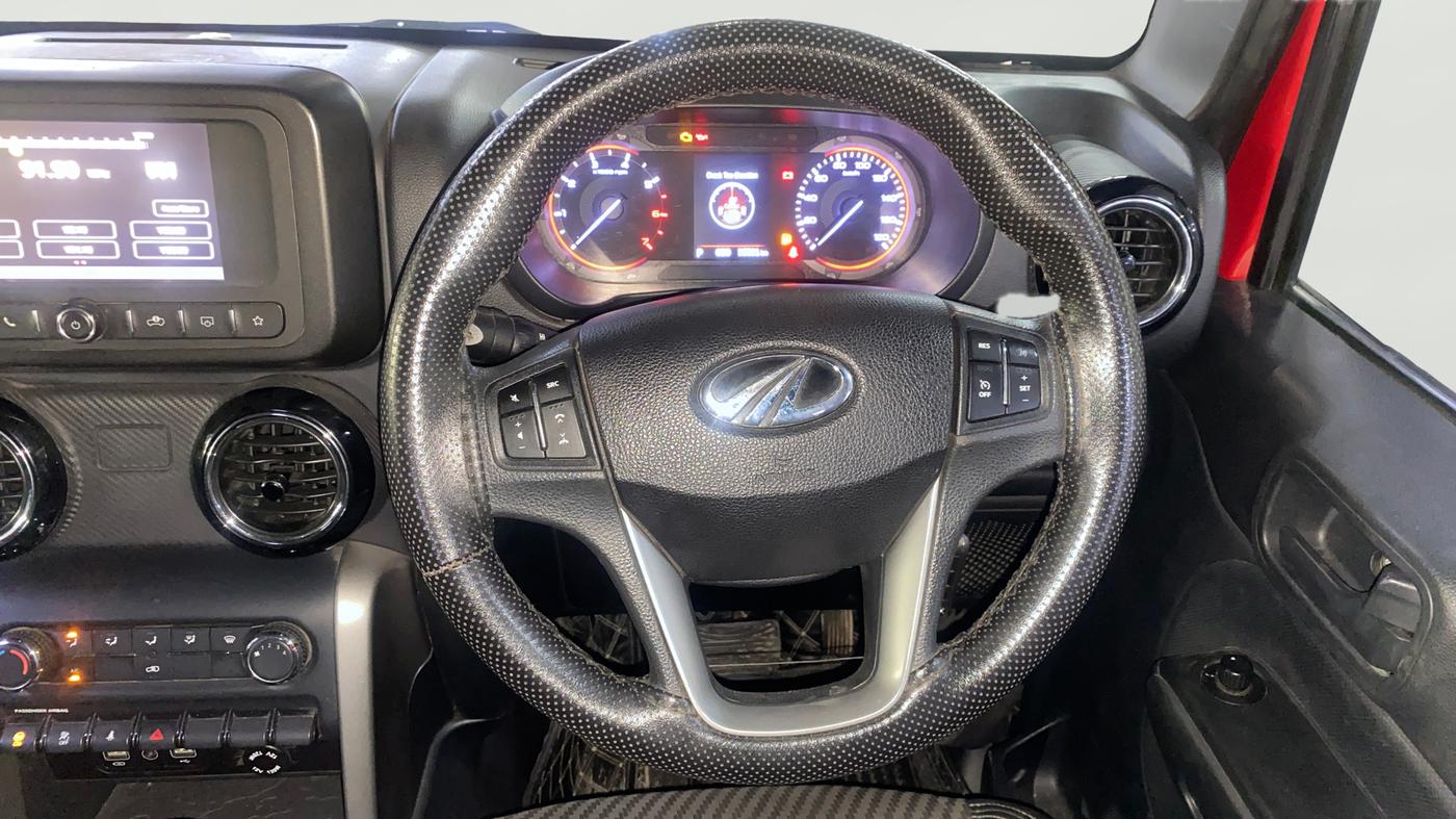 2021 Mahindra Thar LX  P 4WD AT CONVERTIBLE, Petrol, Automatic, 32,876 km, Steering Wheel Close Up