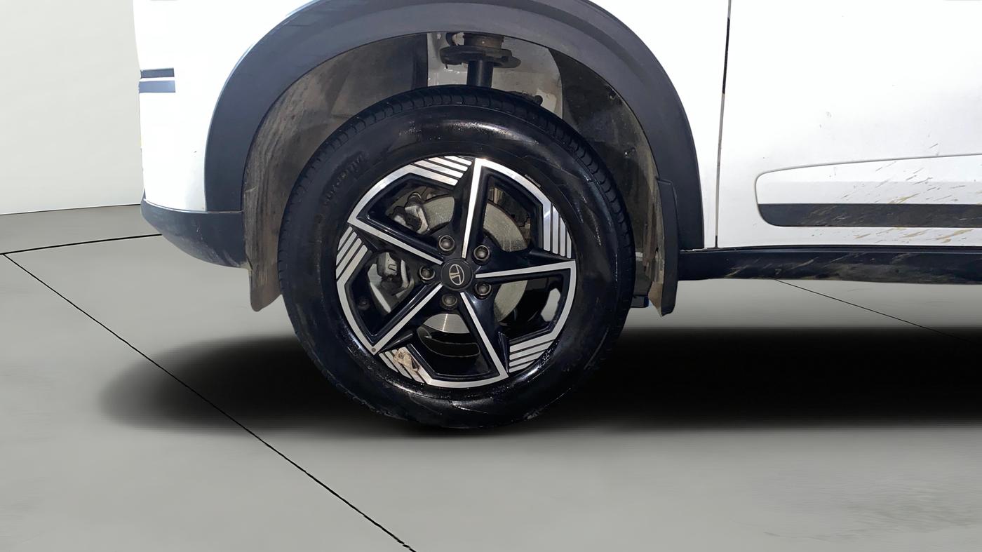 2025 Tata NEXON CREATIVE + SUNROOF 1.2 PETROL, Petrol, Manual, 8,414 km, Left Front Wheel