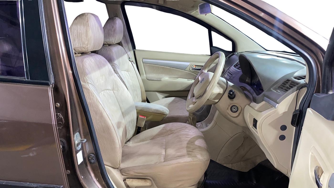 2014 Maruti Ertiga VXI, Petrol, Manual, 85,759 km, Right Side Front Door Cabin