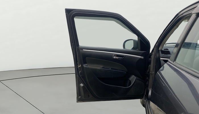 2016 Maruti Swift VXI, Petrol, Manual, 77,142 km, LHS Front Door