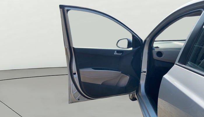 2015 Hyundai Xcent S (O) 1.2, Petrol, Manual, 61,983 km, LHS Front Door