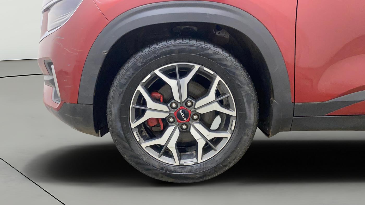 2021 KIA SELTOS GTX PLUS AT 1.5 DIESEL, Diesel, Automatic, 1,23,234 km, Left Front Wheel