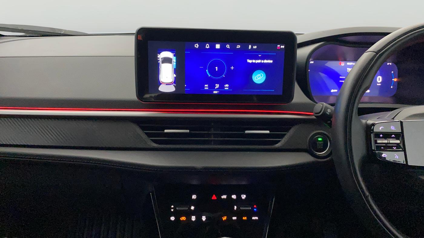 2024 Tata NEXON FEARLESS DUAL TONE 1.2 PETROL, Petrol, Manual, 28,661 km, Air Conditioner