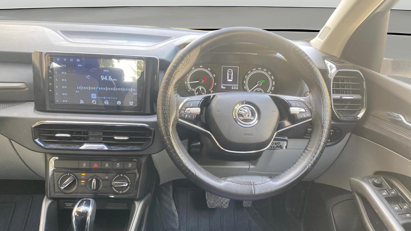 2025 Skoda Kylaq Signature AT, Petrol, Automatic, 9,569 km, Steering Wheel Close Up