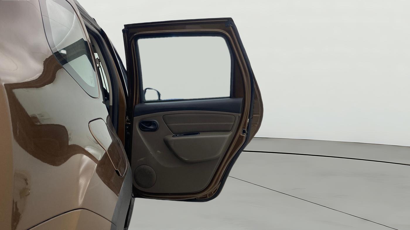 2018 Renault Duster RXS CVT, Petrol, Automatic, 98,904 km, RHS Rear Door