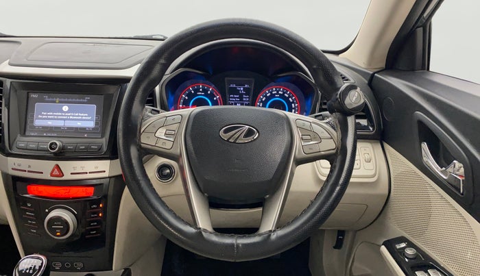 2022 Mahindra XUV300 W8 (O) 1.2 PETROL, Petrol, Manual, 46,114 km, Steering Wheel Close Up