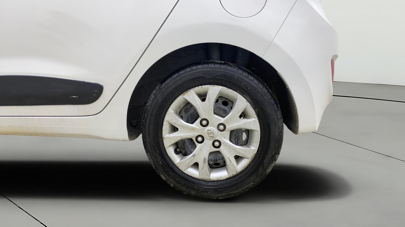 2015 Hyundai Grand i10 SPORTZ 1.2 KAPPA VTVT, Petrol, Manual, 30,336 km, Left Rear Wheel