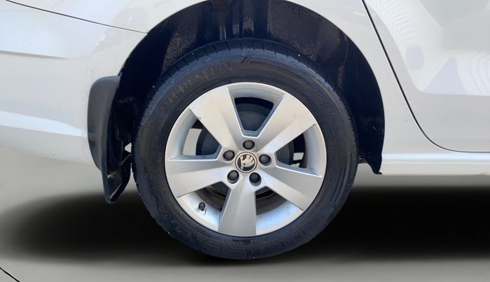 2021 Skoda Rapid AMBITION AT TSI, Petrol, Automatic, 59,784 km, Right Rear Wheel