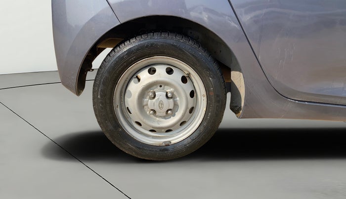 2017 Hyundai Eon ERA +, Petrol, Manual, 56,804 km, Right Rear Wheel