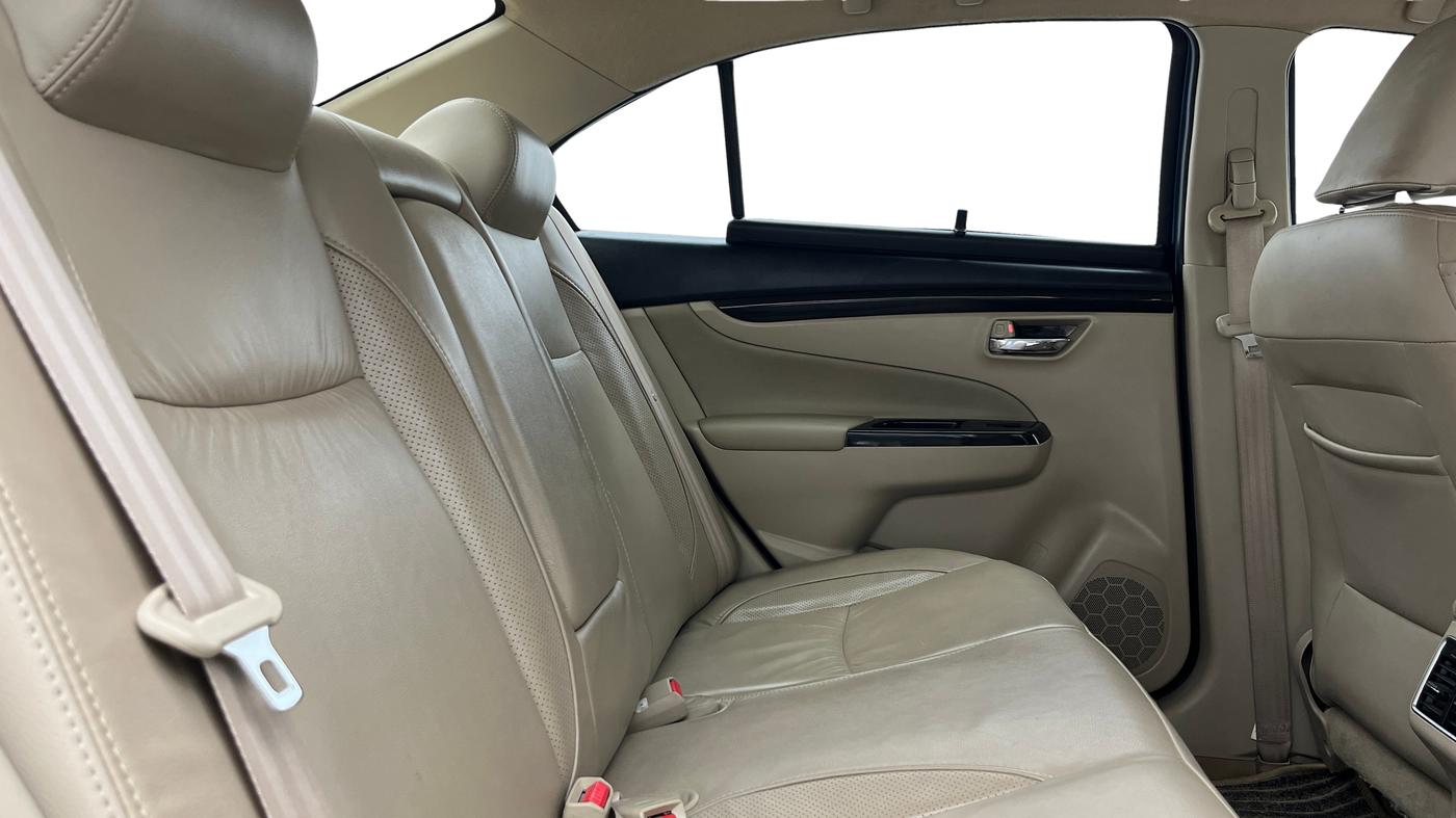 2017 Maruti Ciaz ALPHA  AT 1.4  PETROL, Petrol, Automatic, 26,512 km, Right Side Rear Door Cabin