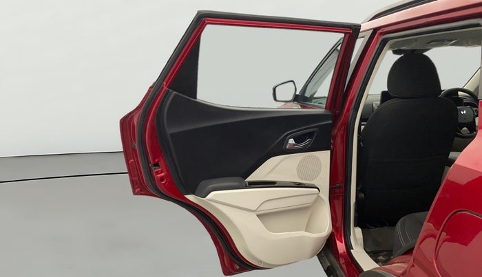 2024 Mahindra XUV 3XO AX5 1.2 L TCMPFi, Petrol, Manual, 28,471 km, LHS Rear Door