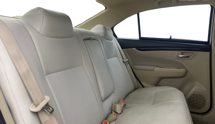 2017 Maruti Ciaz ZETA 1.4  MT PETROL, Petrol, Manual, 74,331 km, Right Side Rear Door Cabin