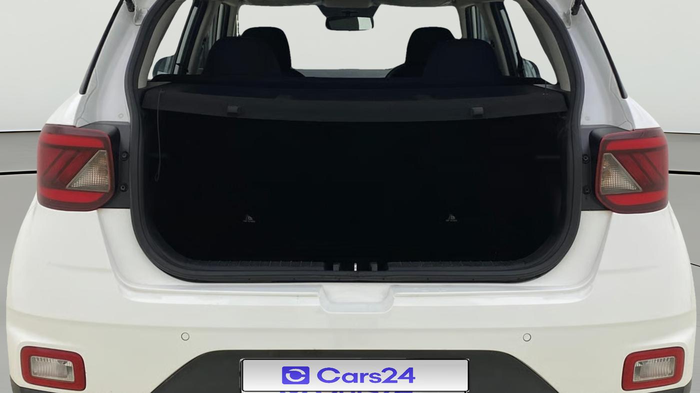 2022 Hyundai VENUE S 1.2, Petrol, Manual, 49,992 km, Boot Open Zoomed View