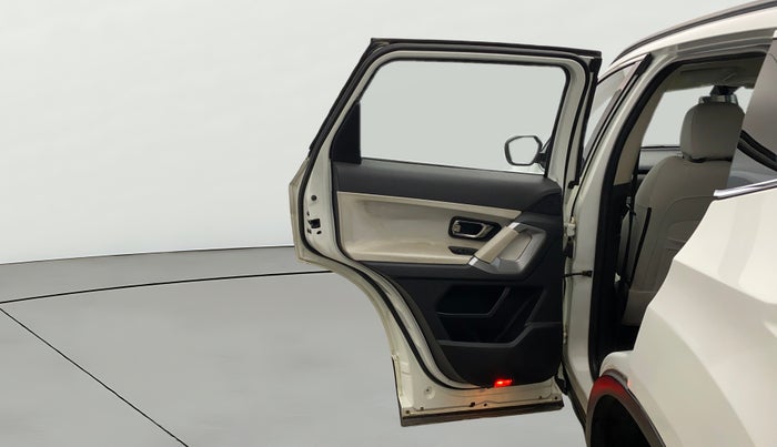 2022 Tata Harrier XTA 2.0L KRYOTEC PLUS, Diesel, Automatic, 73,326 km, LHS Rear Door