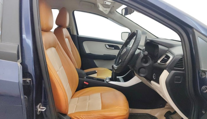 2023 Tata ALTROZ XZ DIESEL, Diesel, Manual, 25,207 km, Right Side Front Door Cabin