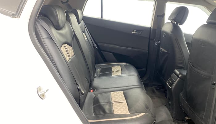 2015 Hyundai Creta SX PLUS 1.6 PETROL, Petrol, Manual, 88,888 km, Right Side Rear Door Cabin