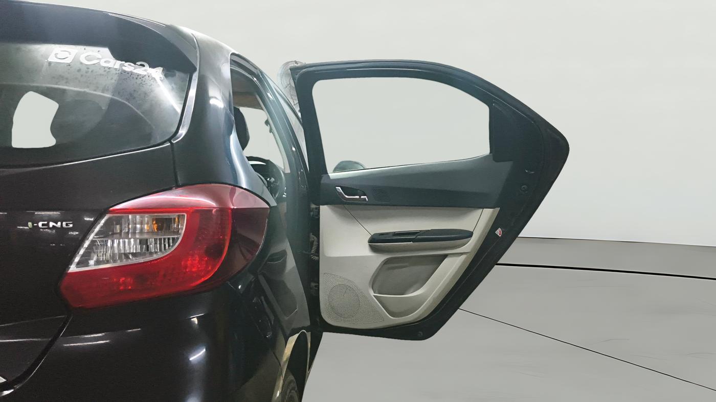 2023 Tata Tiago XZ PLUS CNG, CNG, Manual, 37,636 km, RHS Rear Door