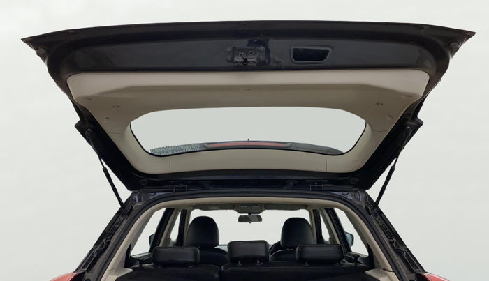 2020 Mahindra XUV300 W8 1.2 PETROL, Petrol, Manual, 50 km, Boot Door Open