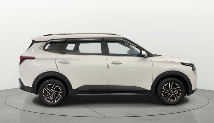 2022 KIA CARENS PRESTIGE PLUS 1.4 PETROL 7 STR, Petrol, Manual, 43,517 km, Right Side View