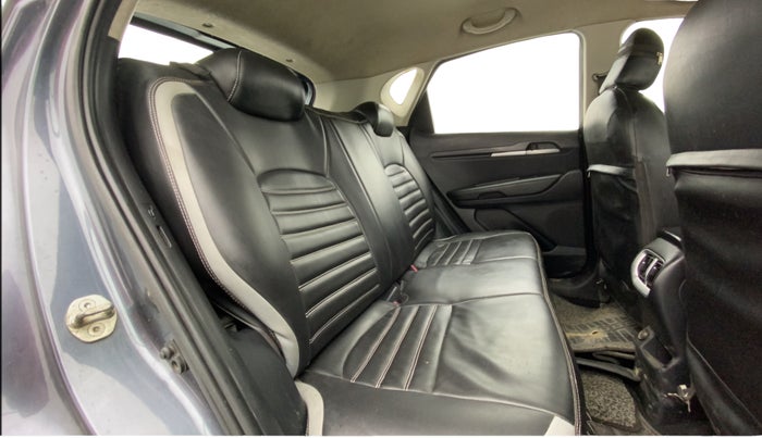2020 KIA SONET HTK 1.2, Petrol, Manual, 90,237 km, Right Side Rear Door Cabin