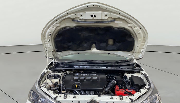 2016 Toyota Corolla Altis GL PETROL, Petrol, Manual, 90,270 km, Open Bonet