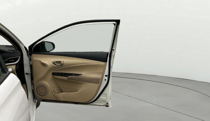 2020 Toyota YARIS G MT, Petrol, Manual, 96,203 km, RHS Front Door