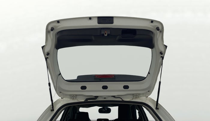 2023 Maruti Baleno ALPHA PETROL 1.2, Petrol, Manual, 35,226 km, Boot Door Open