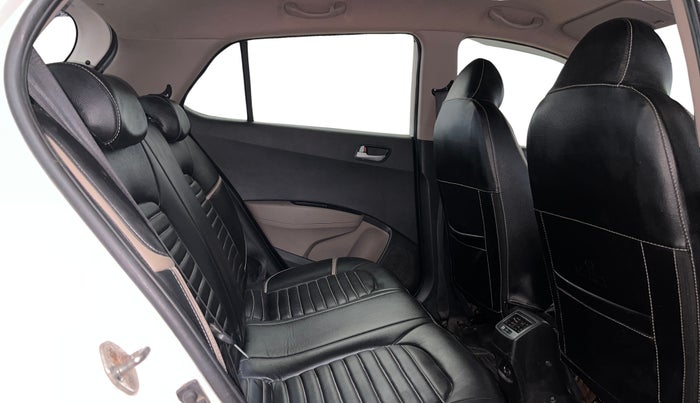 2015 Hyundai Grand i10 ASTA AT 1.2 KAPPA VTVT, Petrol, Automatic, 80,939 km, Right Side Rear Door Cabin