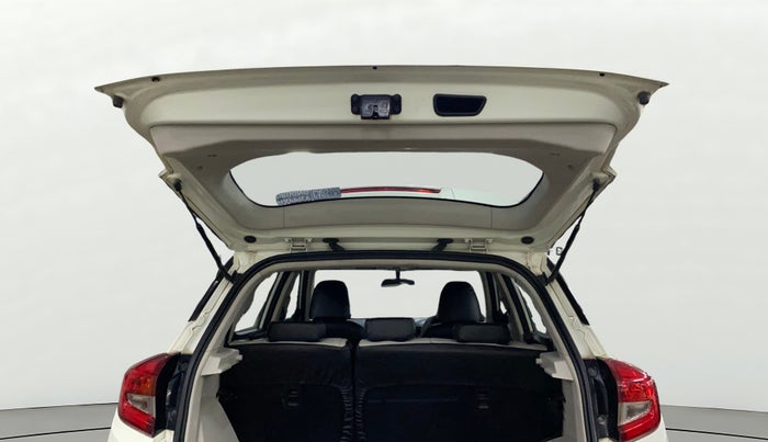 2021 Mahindra XUV300 W6 1.5 DIESEL AMT, Diesel, Automatic, 94,572 km, Boot Door Open