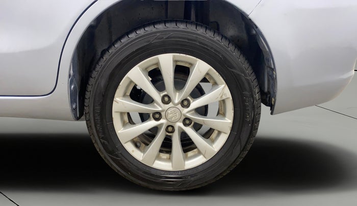 2013 Maruti Ertiga ZDI, Diesel, Manual, 60,730 km, Left Rear Wheel