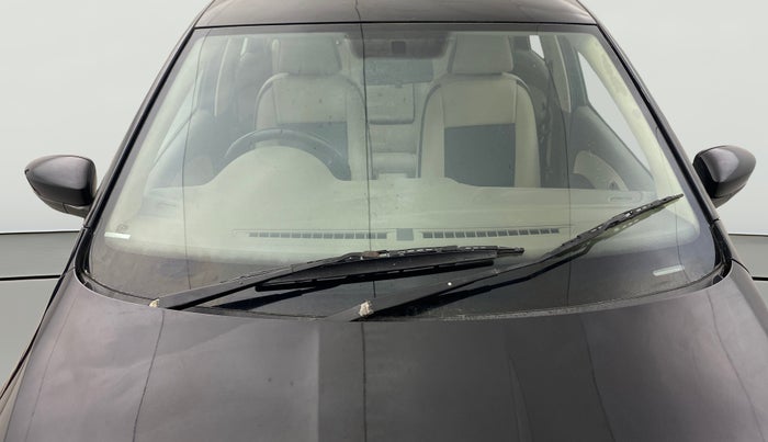 2014 Skoda Rapid ELEGANCE 1.6 MPI MT, Petrol, Manual, 51,774 km, Front Windshield