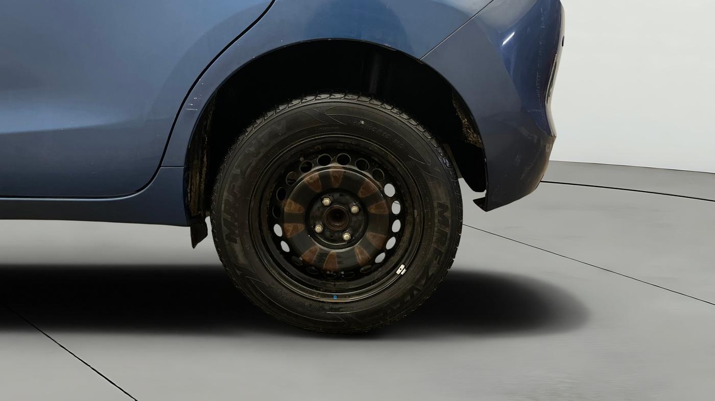 2017 Maruti Baleno DELTA PETROL 1.2, Petrol, Manual, 33,120 km, Left Rear Wheel
