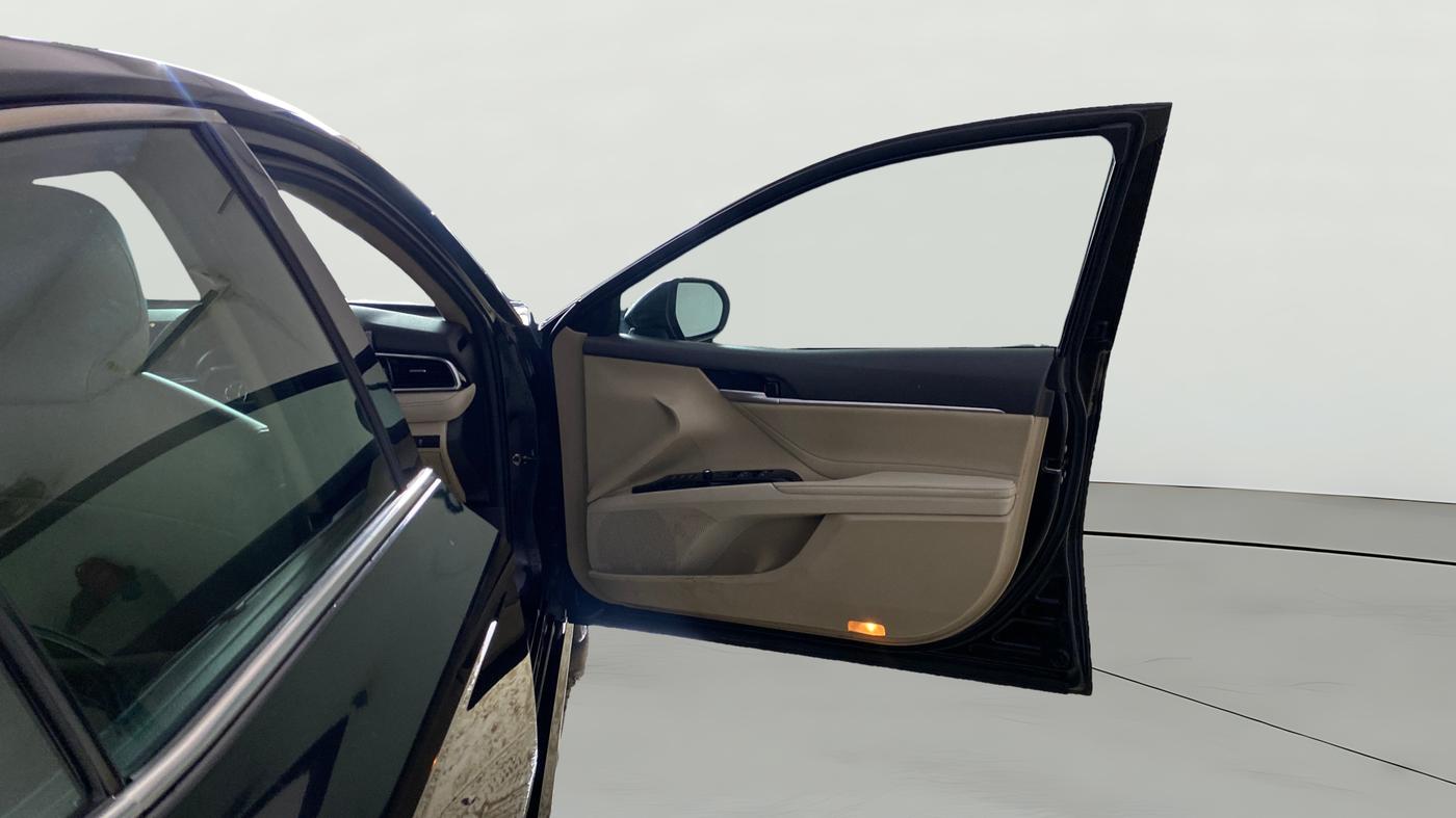 2021 Toyota Camry HYBRID, Hybrid, Automatic, 64,226 km, RHS Front Door