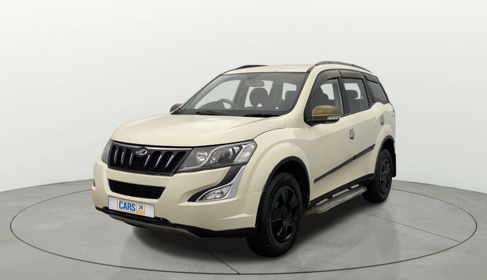 2017 Mahindra XUV500 W6, Diesel, Manual, 99,718 km, Left Front Diagonal