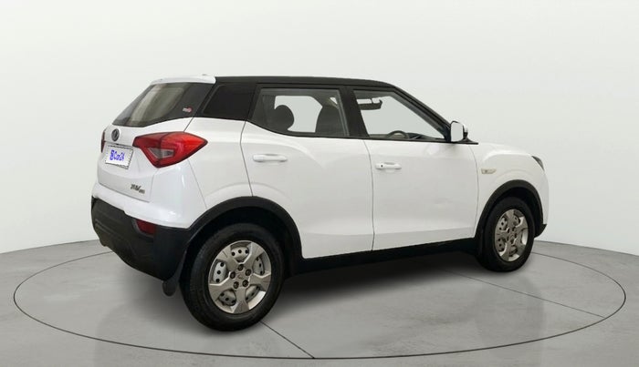 2021 Mahindra XUV300 W4 1.2 PETROL, Petrol, Manual, 29,450 km, Right Back Diagonal