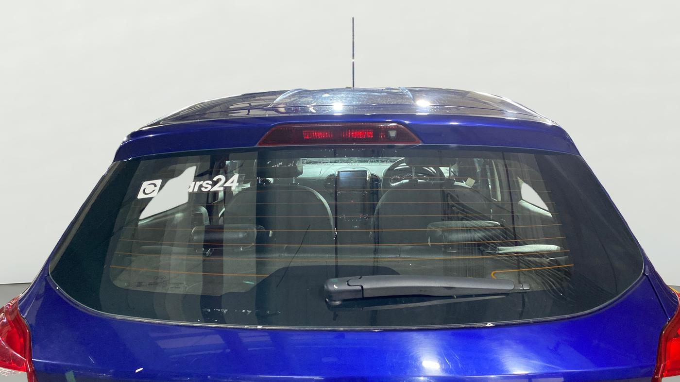 2019 Ford New Figo TITANIUM 1.2 PETROL MT, Petrol, Manual, 28,035 km, Rear Windshield