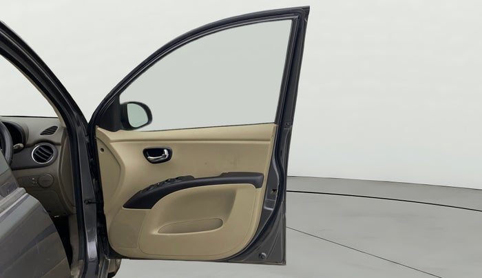 2013 Hyundai i10 SPORTZ 1.2, Petrol, Manual, 1,03,373 km, RHS Front Door