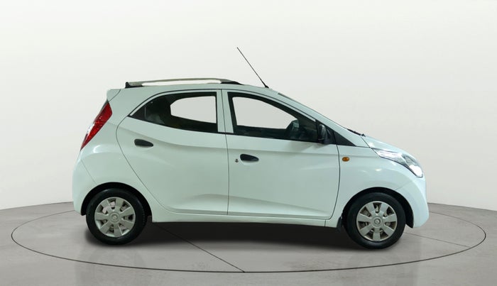 2017 Hyundai Eon ERA + SE, Petrol, Manual, 1,32,347 km, Right Side View